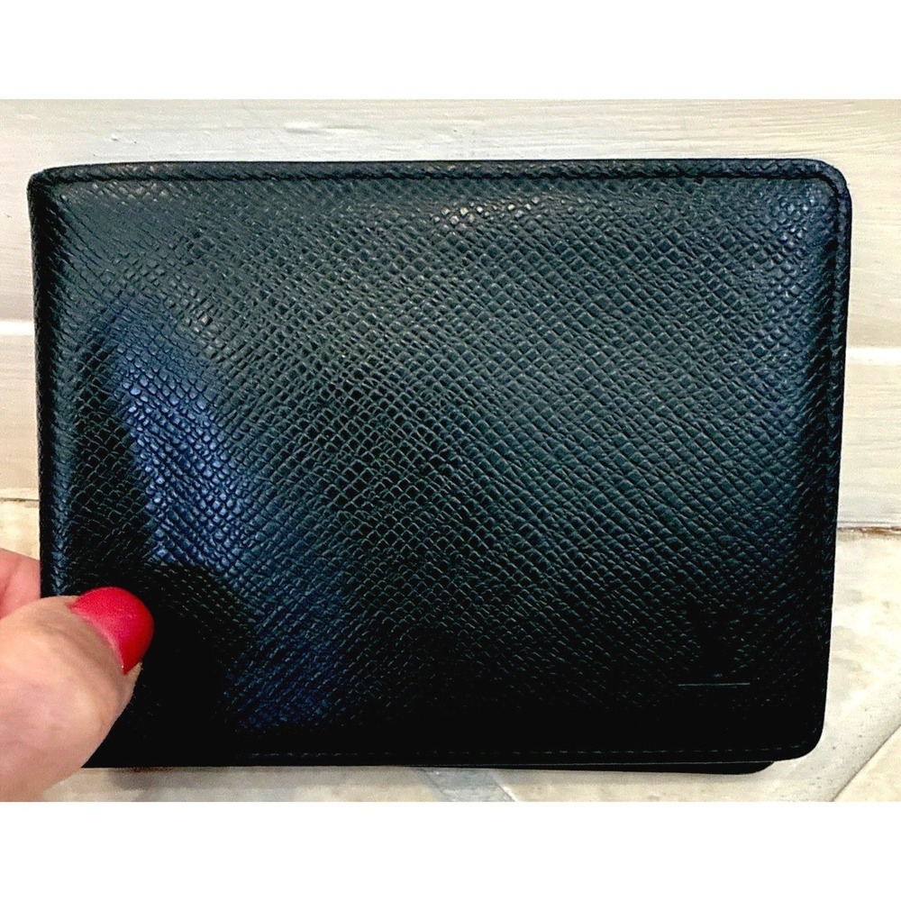 Louis Vuitton Taiga Leather Bi-Fold Wallet Dark Green MI0915 Made in France